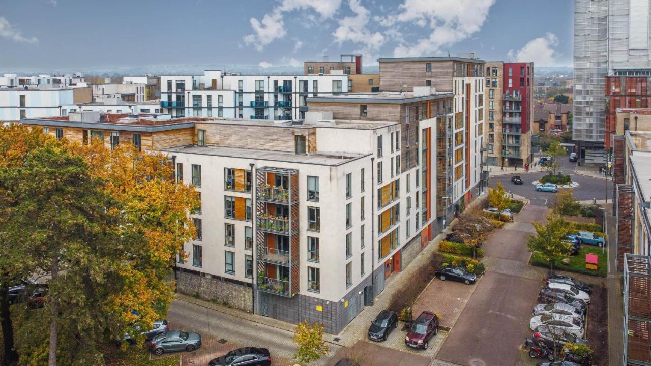 Spacious & Cosy, Netflix, Parking, Colindale Station 亨顿 外观 照片